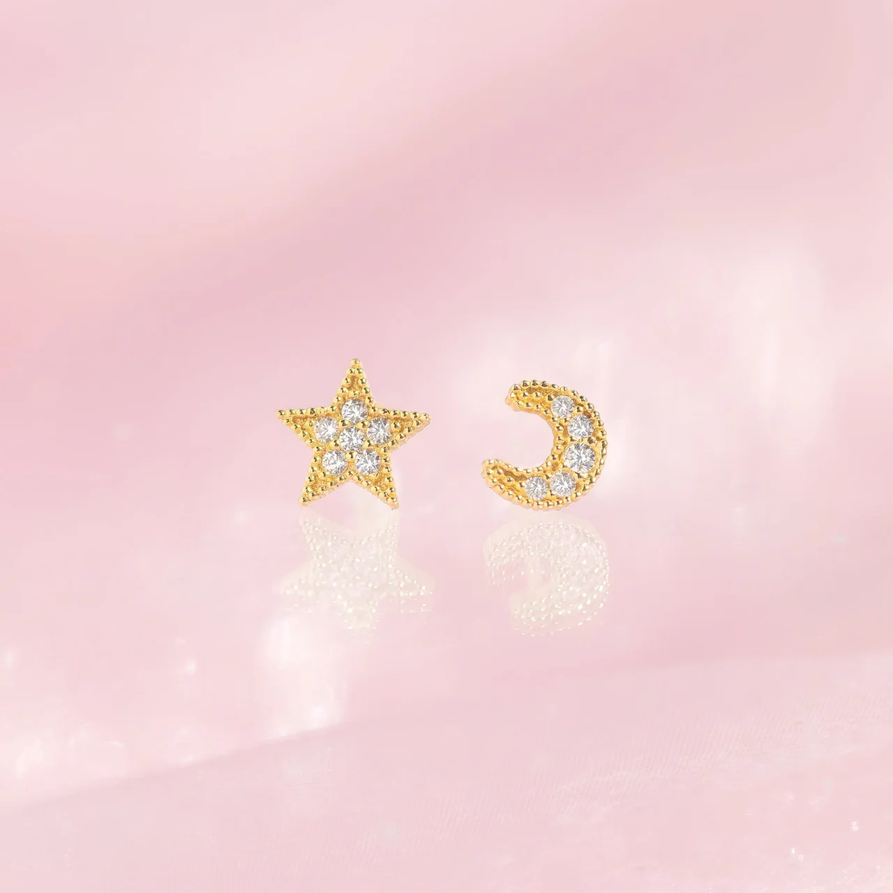 14k Solid Gold My Moon and Stars Stud Earrings – Bild 3