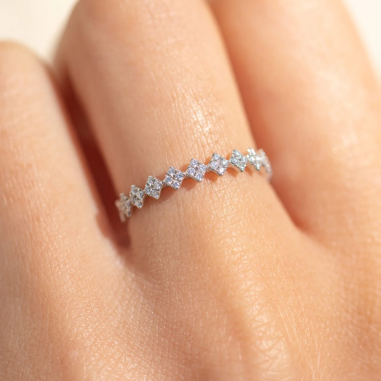 14k Solid White Gold Diamond Clarity Band Ring – Bild 2