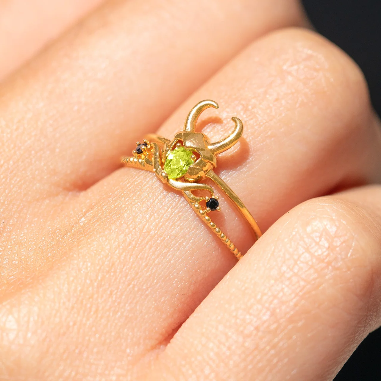 Marvel Studios Loki God of Stories Ring Set – Bild 2