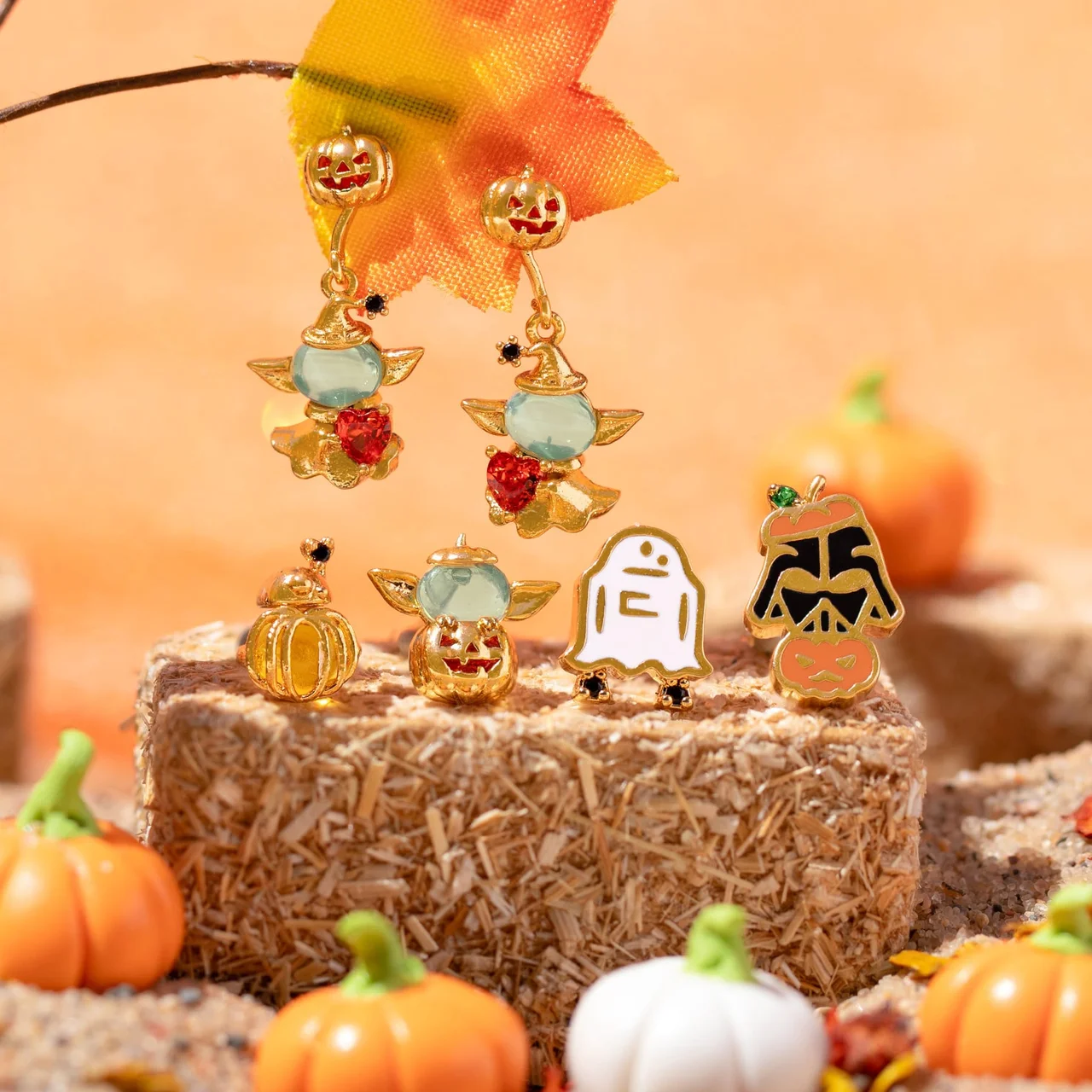 Star Wars™ This Is The Spooky Way Dangle Earrings – Bild 3